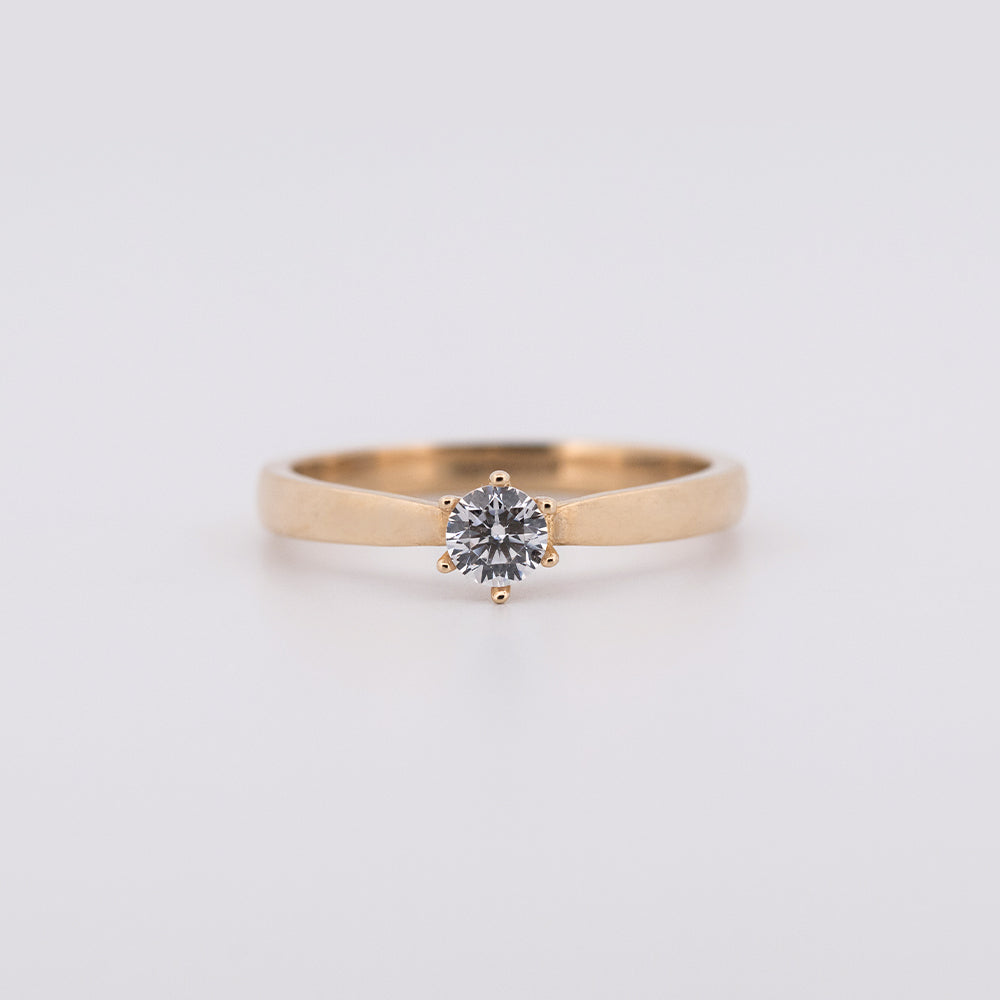 Anillo 14k solitario con zirconia 6 uñas