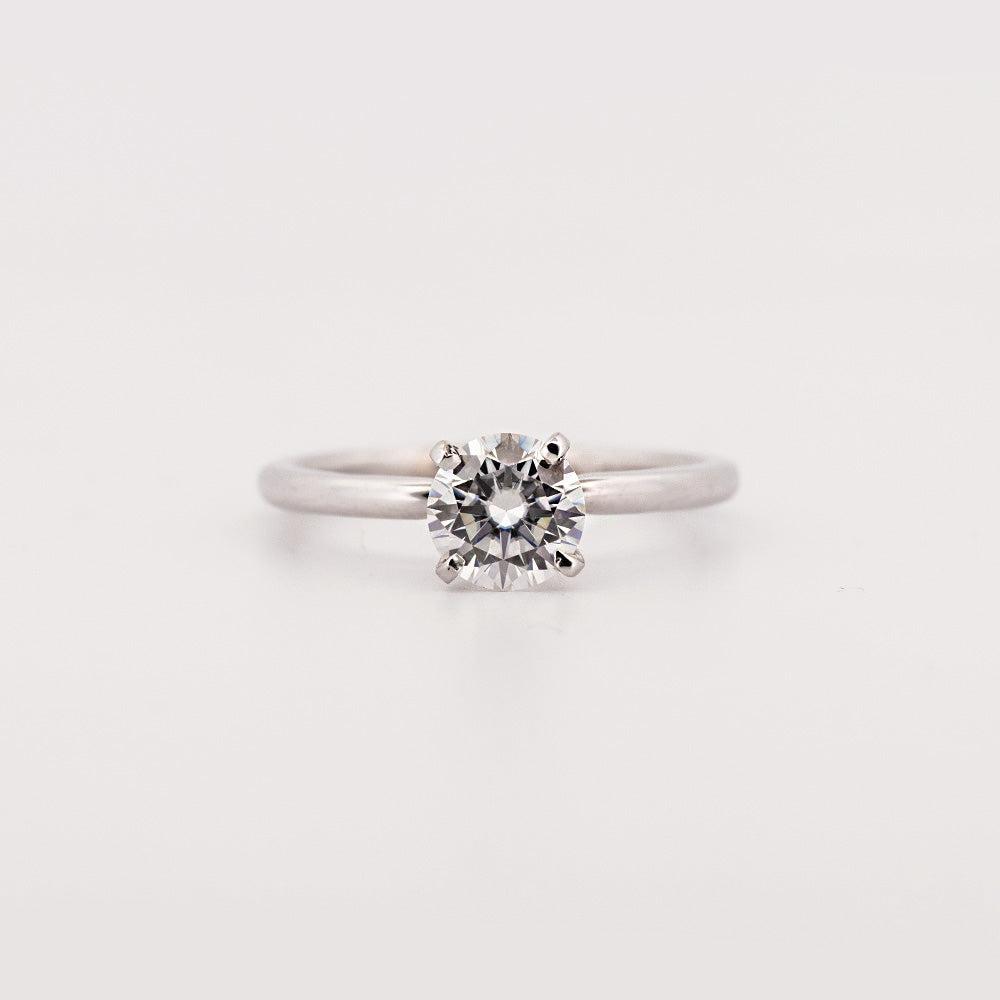 Anillo con Moissanite